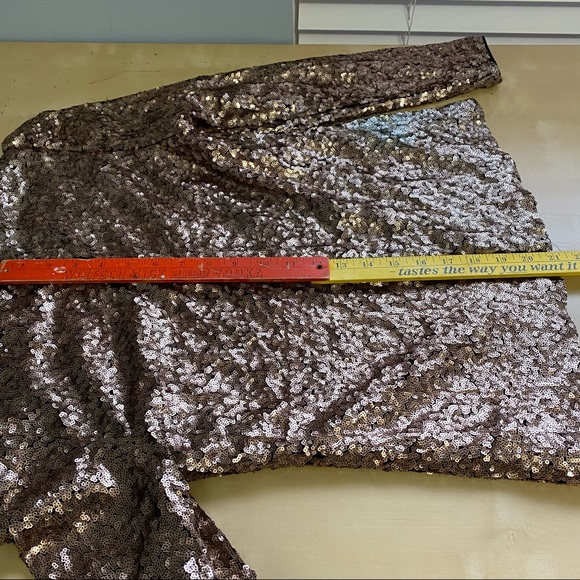 Nicole Miller Rose Gold Sequin Top - Picture 15 of 16